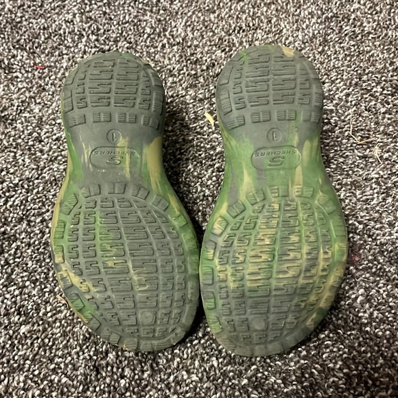 Boys sketchers Velcro rubber shoe - Picture 3 of 4